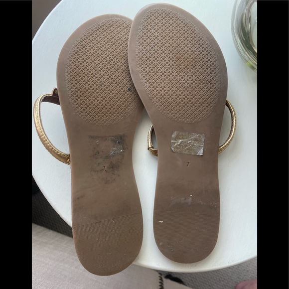 SOLD!!! T Logo Flat Tory Burch Sandals Size 7 (Gold/Metallic) - Picture 12 of 14